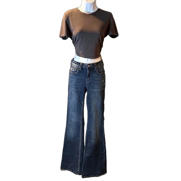 KANCAN Women's Mid-Rise Flap Pocket Flare Jeans - Size 27 - Picture 3 of 14